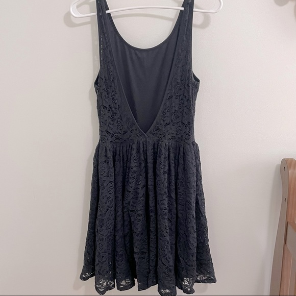 Kismet gray lace dress - Picture 7 of 9